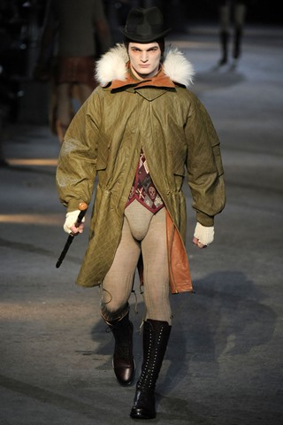 Alexander McQueen / - 2009-2010